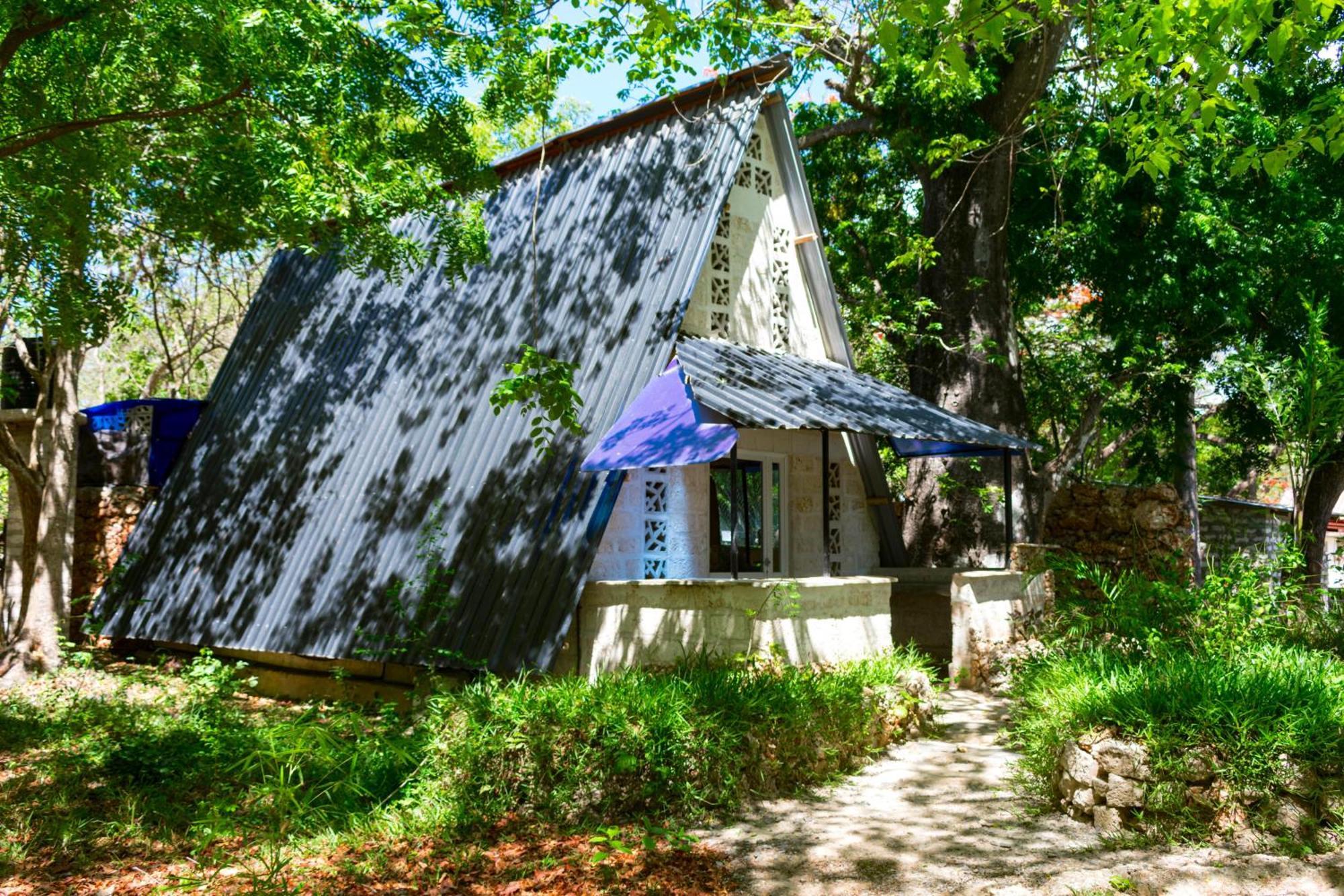 Soul Breeze Beach Resort Diani Beach Rom bilde
