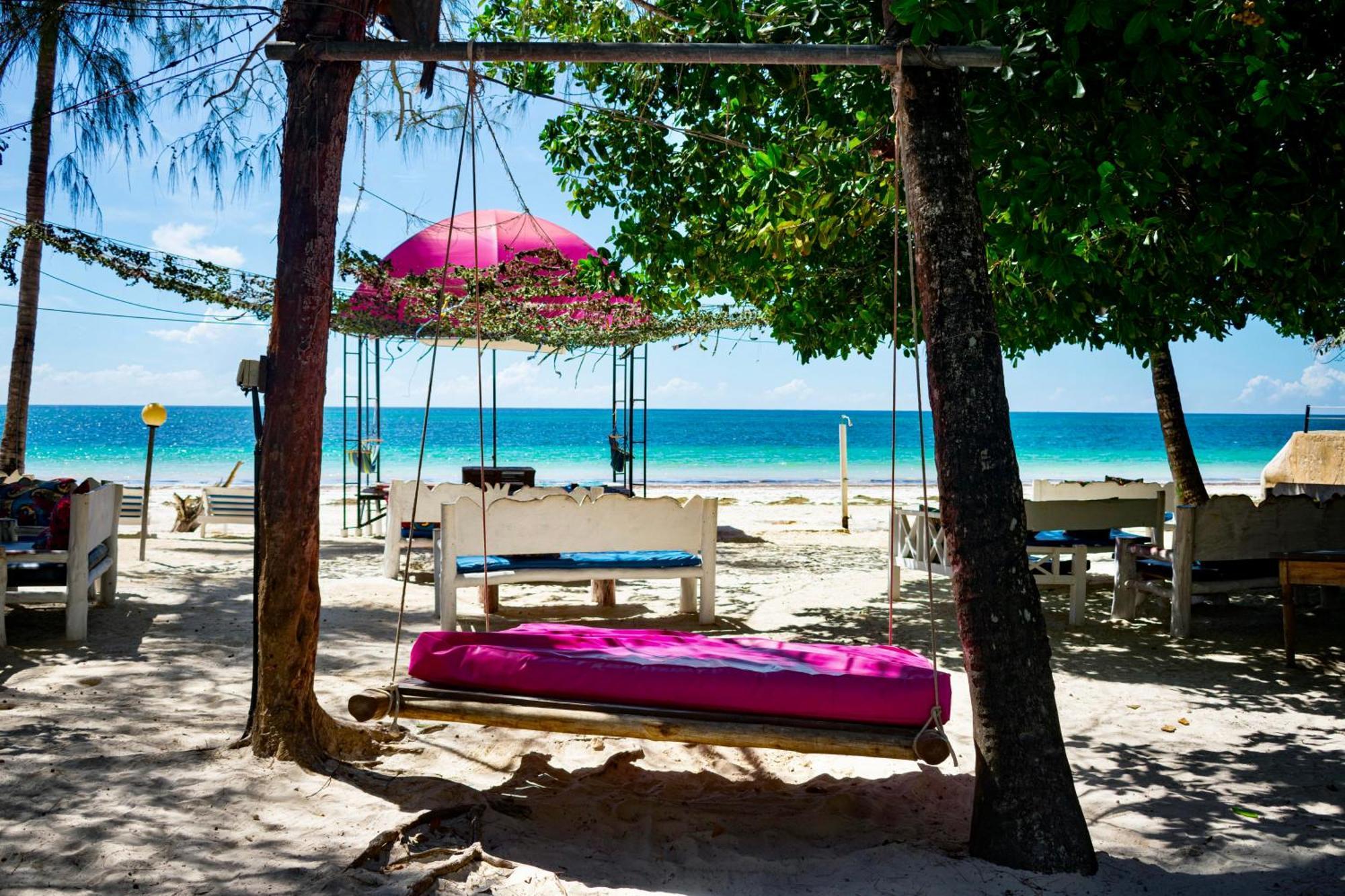 Soul Breeze Beach Resort Diani Beach Eksteriør bilde